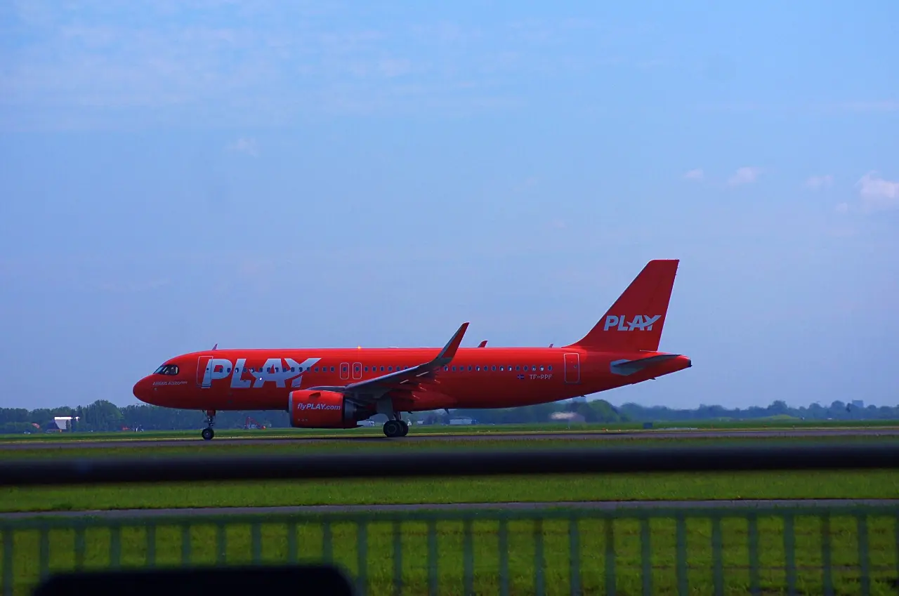 Flugzeug 12
